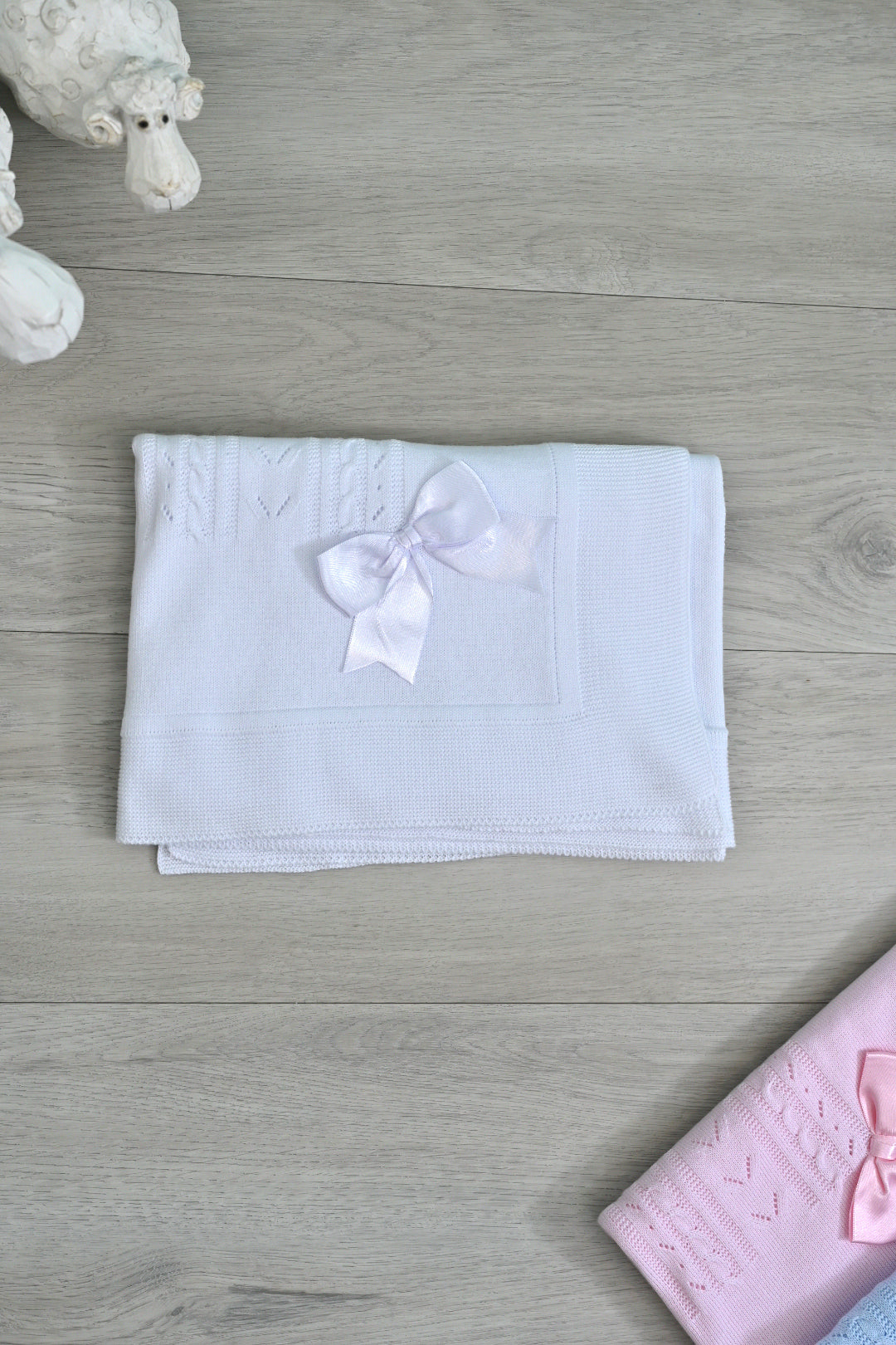 Knitted Bow Blankets