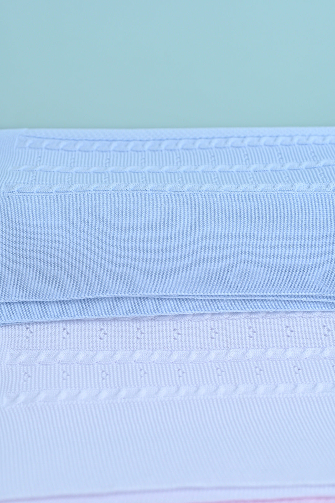 Luna Snuggle Knit Blanket